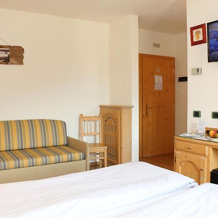 Hotel "La Suisse" Livigno Exterior foto