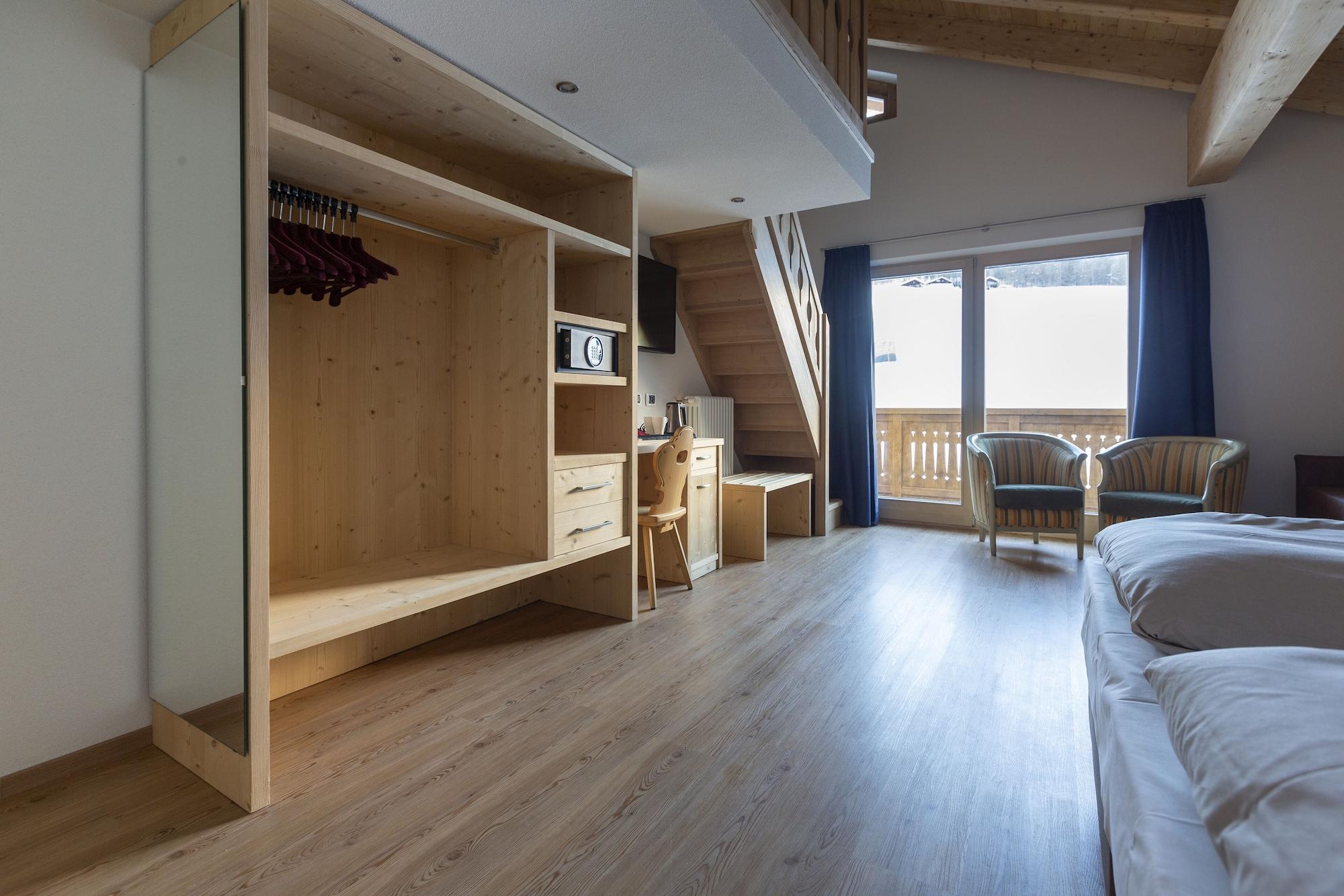 Hotel "La Suisse" Livigno Exterior foto