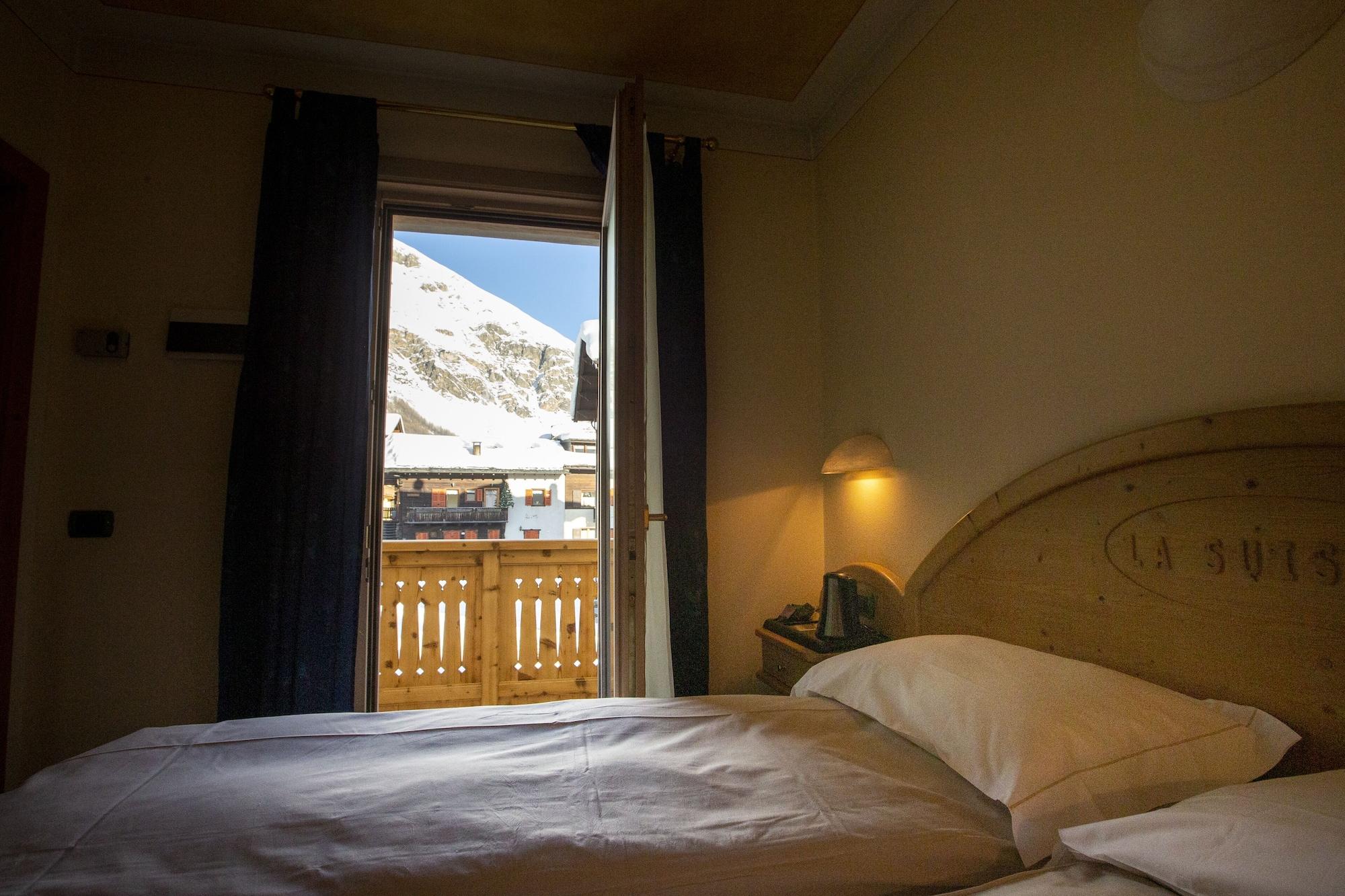 Hotel "La Suisse" Livigno Exterior foto