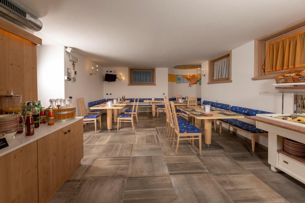 Hotel "La Suisse" Livigno Exterior foto