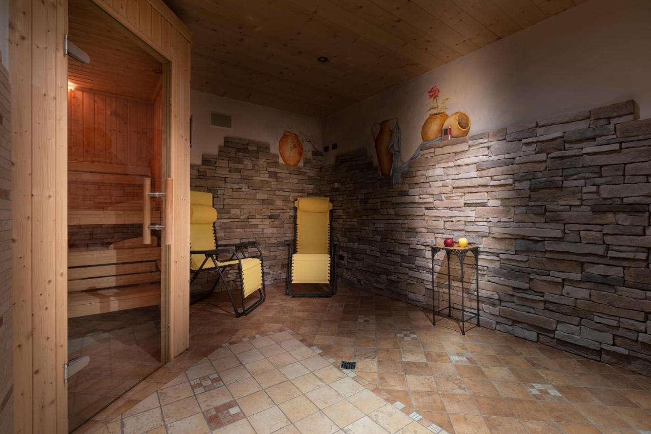 Hotel "La Suisse" Livigno Exterior foto