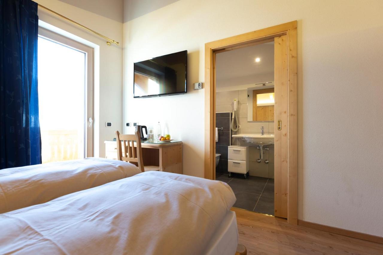 Hotel "La Suisse" Livigno Exterior foto
